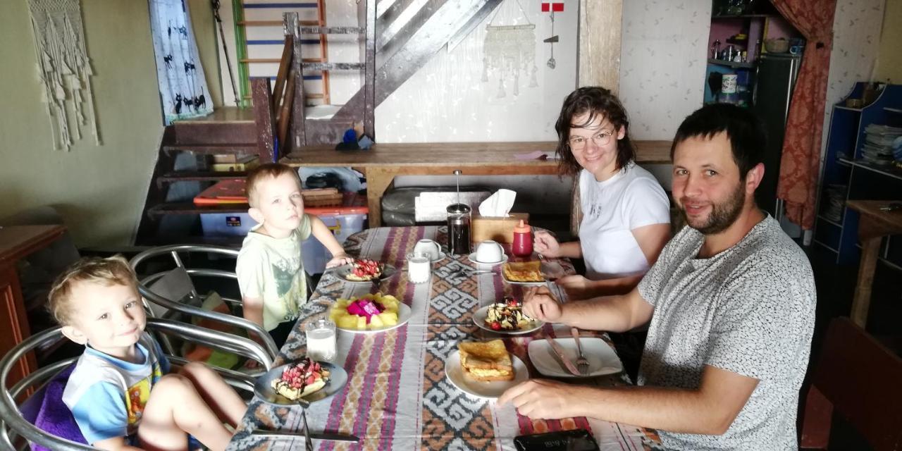 Smiley'S Homestay بيراستاغي المظهر الخارجي الصورة