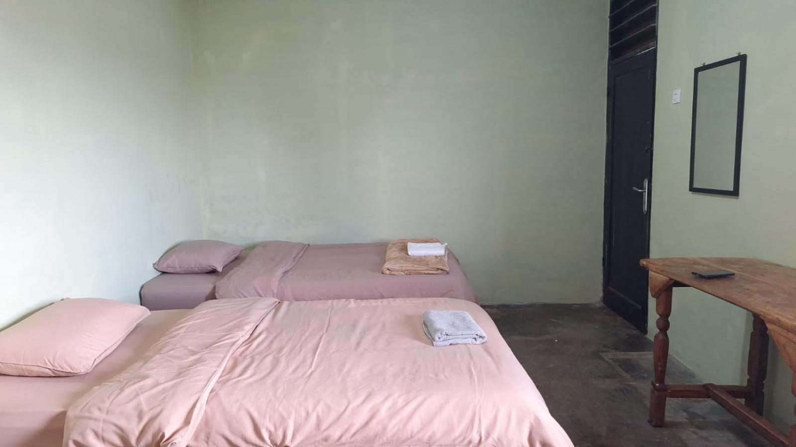 Smiley'S Homestay بيراستاغي الغرفة الصورة