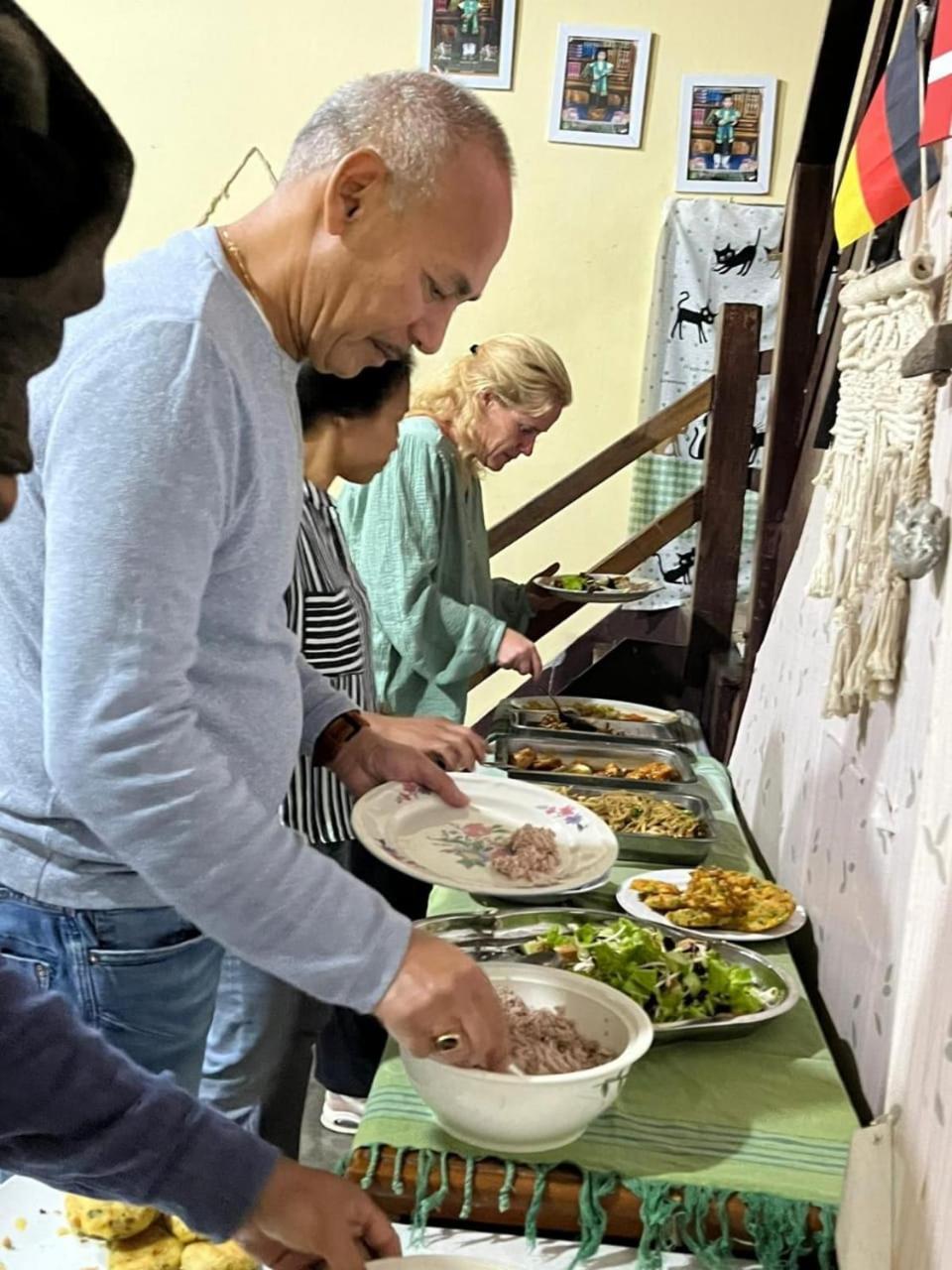 Smiley'S Homestay بيراستاغي المظهر الخارجي الصورة
