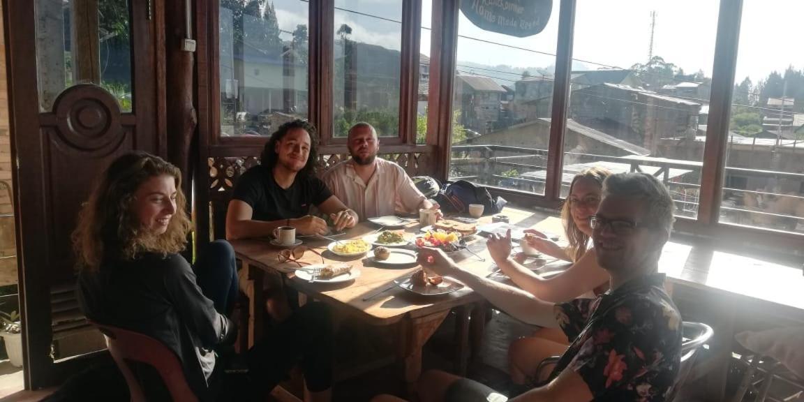 Smiley'S Homestay بيراستاغي المظهر الخارجي الصورة