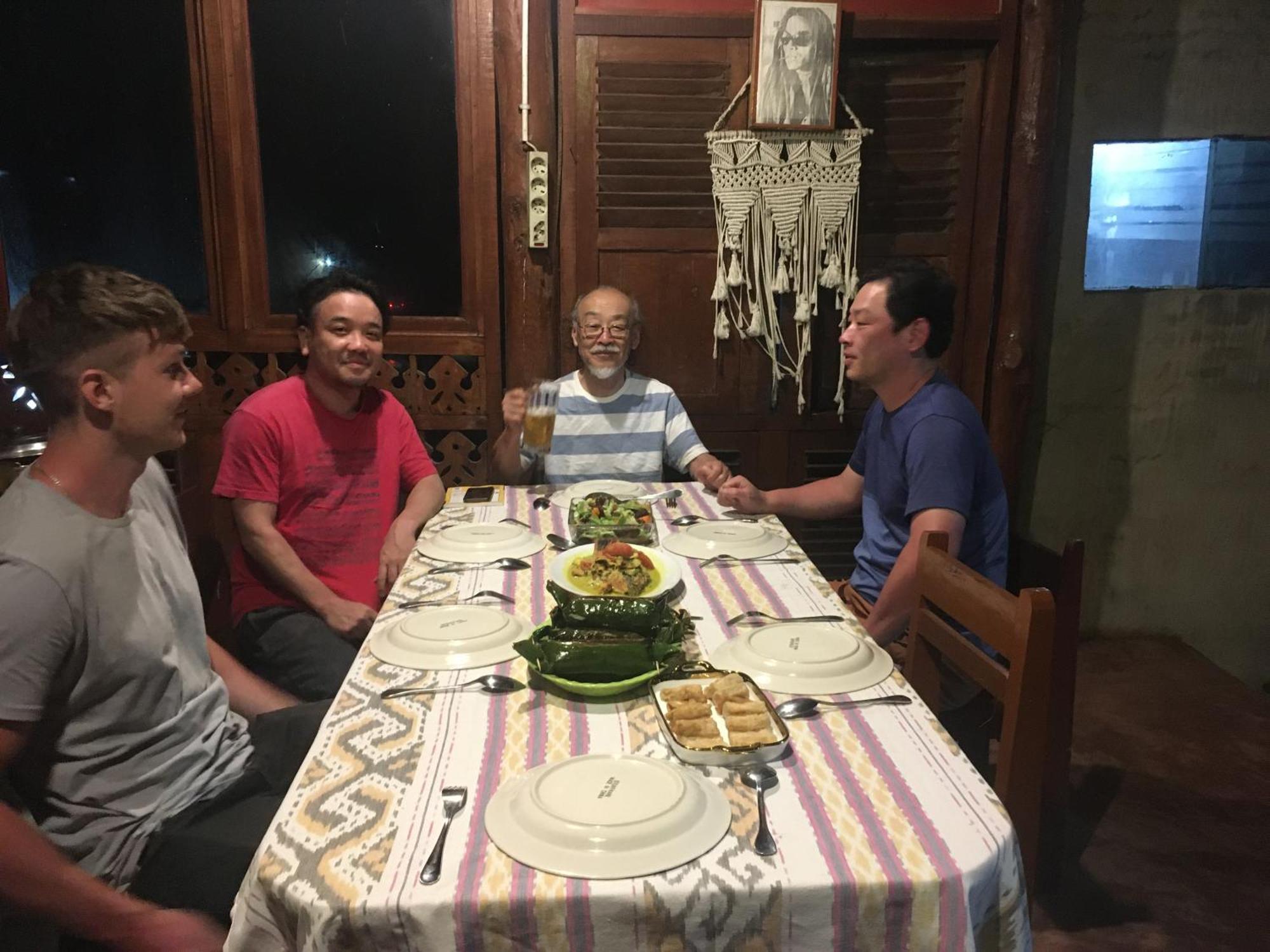 Smiley'S Homestay بيراستاغي المظهر الخارجي الصورة
